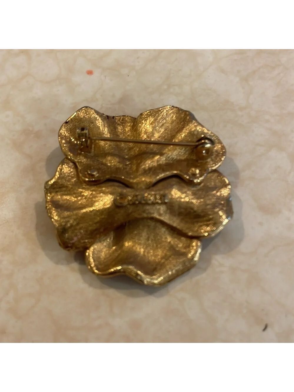 Vintage Hand-Painted Pansy Flower Brooch, Attributed to Kramer Jewelry - Picture 2 of 2